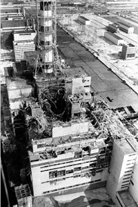 事故後のチェルノブイリ原子力発電所